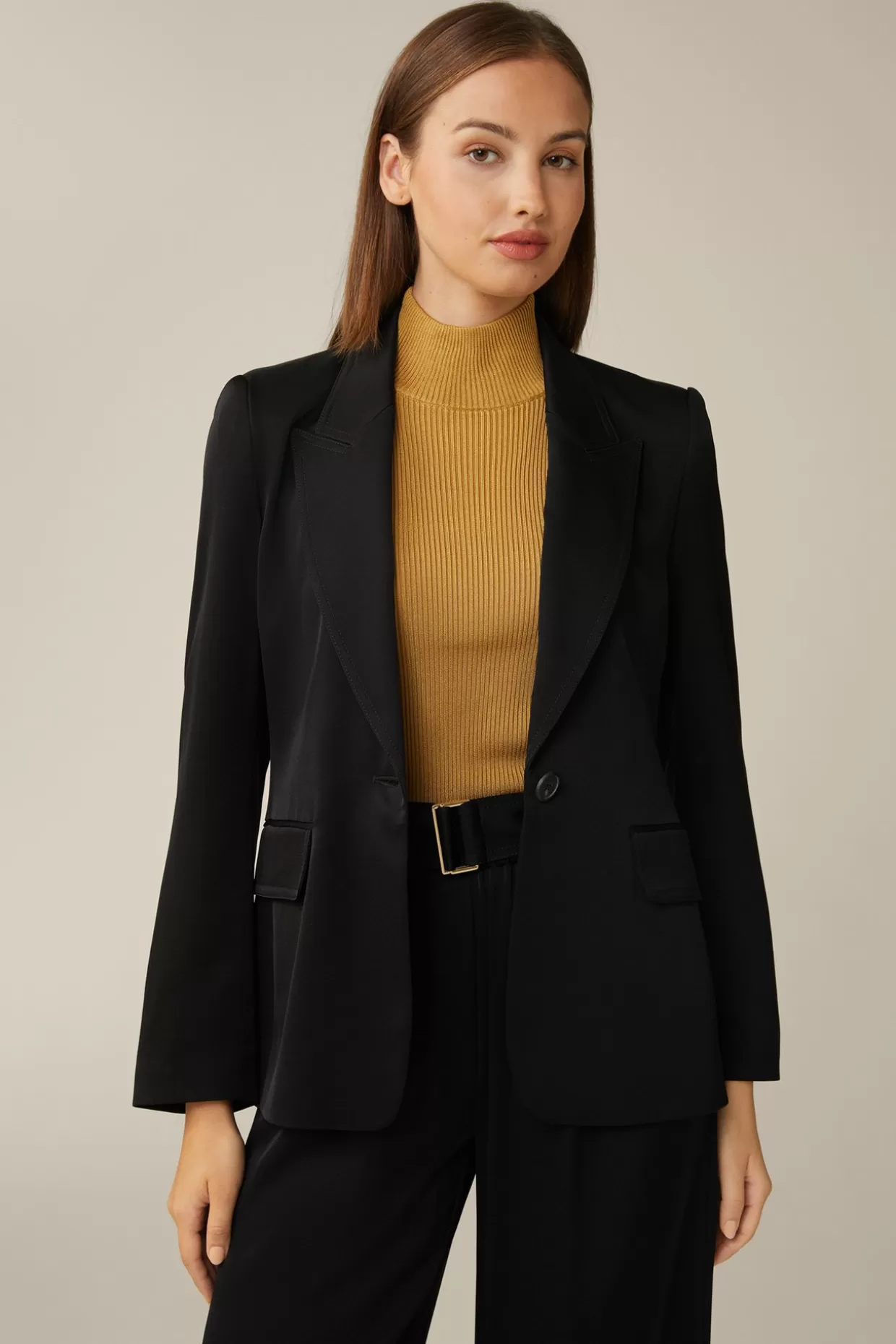 Damen Windsor Crepe-Blazer Mit Breitem Revers In