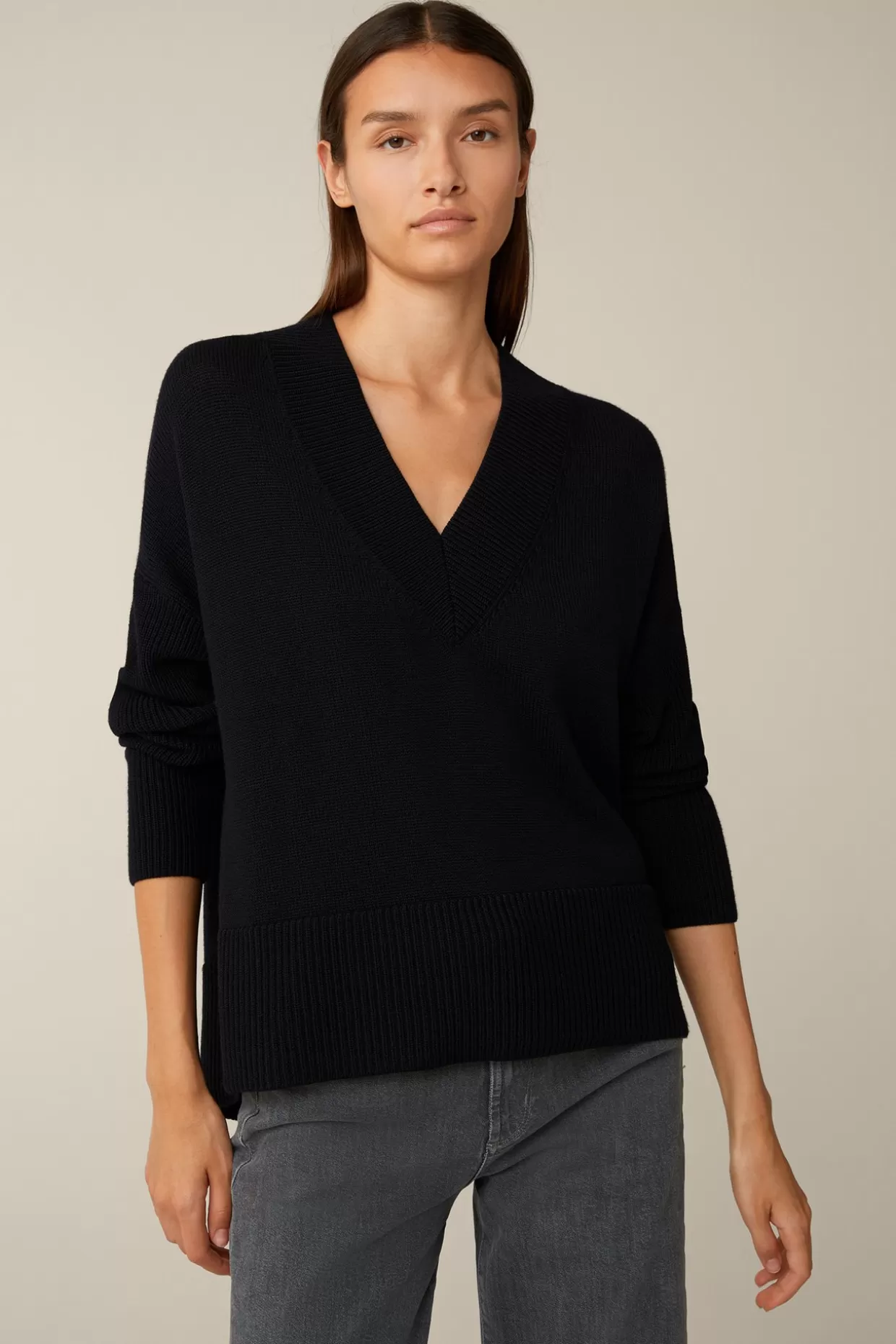 Damen Windsor Merino-Strick-Pullover Mit V-Ausschnitt In